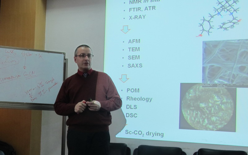 2012��12��4�գ�Ī˹�ƹ�����ѧ��ѧϵ��Sergey Z. Vatsadze��������