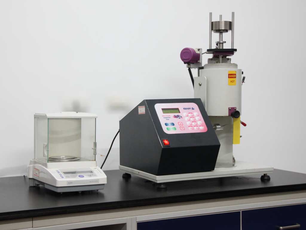 ����ָ���ǣ�CE��ST��